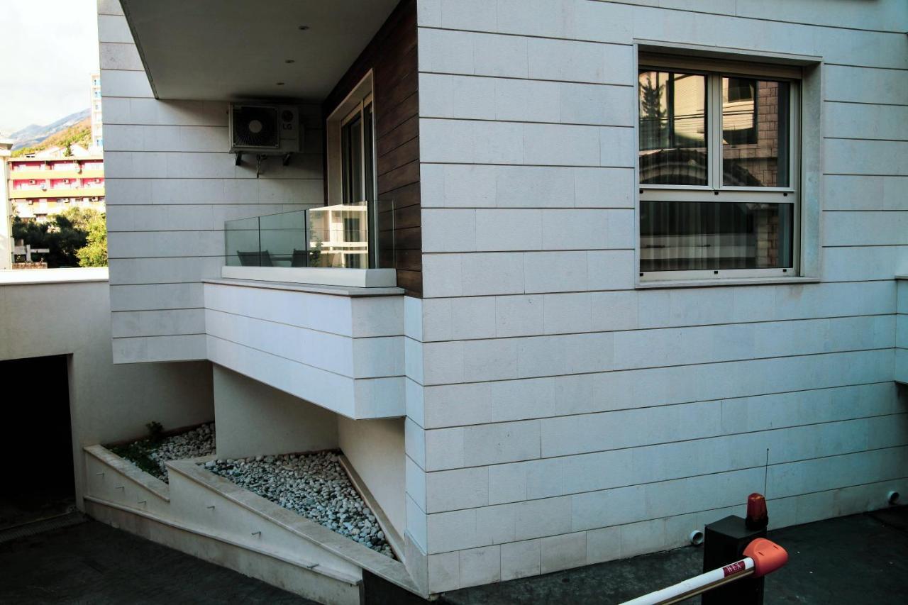 Apartments Lm Residence Rafailovici Exterior foto